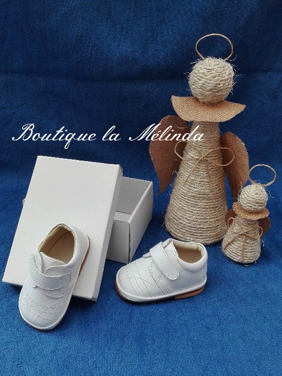 Chaussure garçon  cérémonie blanche idéal pour assortir vos tenues de baptême Réf. LEO - Boutique la Mélinda