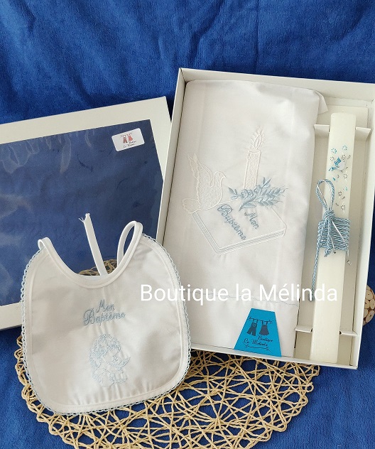 Kit complet Blanc Bleu Mon Baptême Serviette Bougie Bavoir Serviette Blanc Bleu Réf.KITF.KITLIVRET