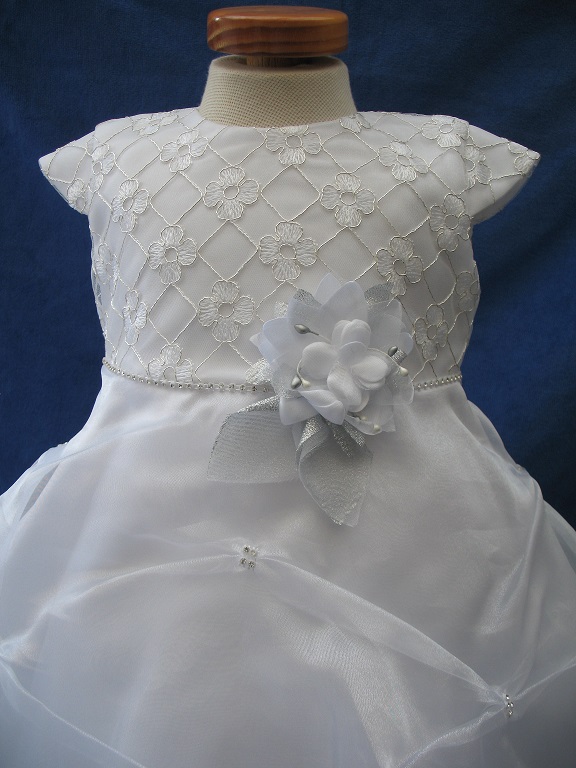 Robe de baptême cérémonie - Tenue de cérémonie Blanc Doré avec noeud près de la ceinture Réf. LOUANA - Boutique la Mélinda