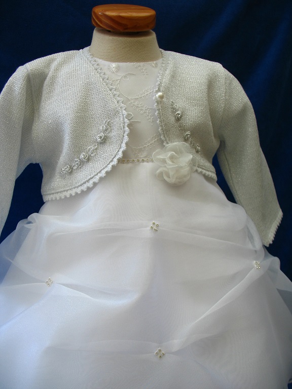 Robe de baptême cérémonie Blanche avec des touches d'argenté niveau ceinture et jupon Réf. Lucile - Boutique la Mélinda