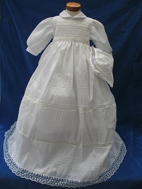 Robe traditionnelle blanche avec son bonnet assorti - Magnifique tissu en coton - Sublimez votre journée avec cette robe Réf. CELESTE - Boutique la Mélinda